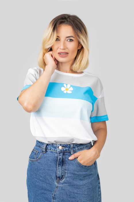 Tricou in dungi cu floare
