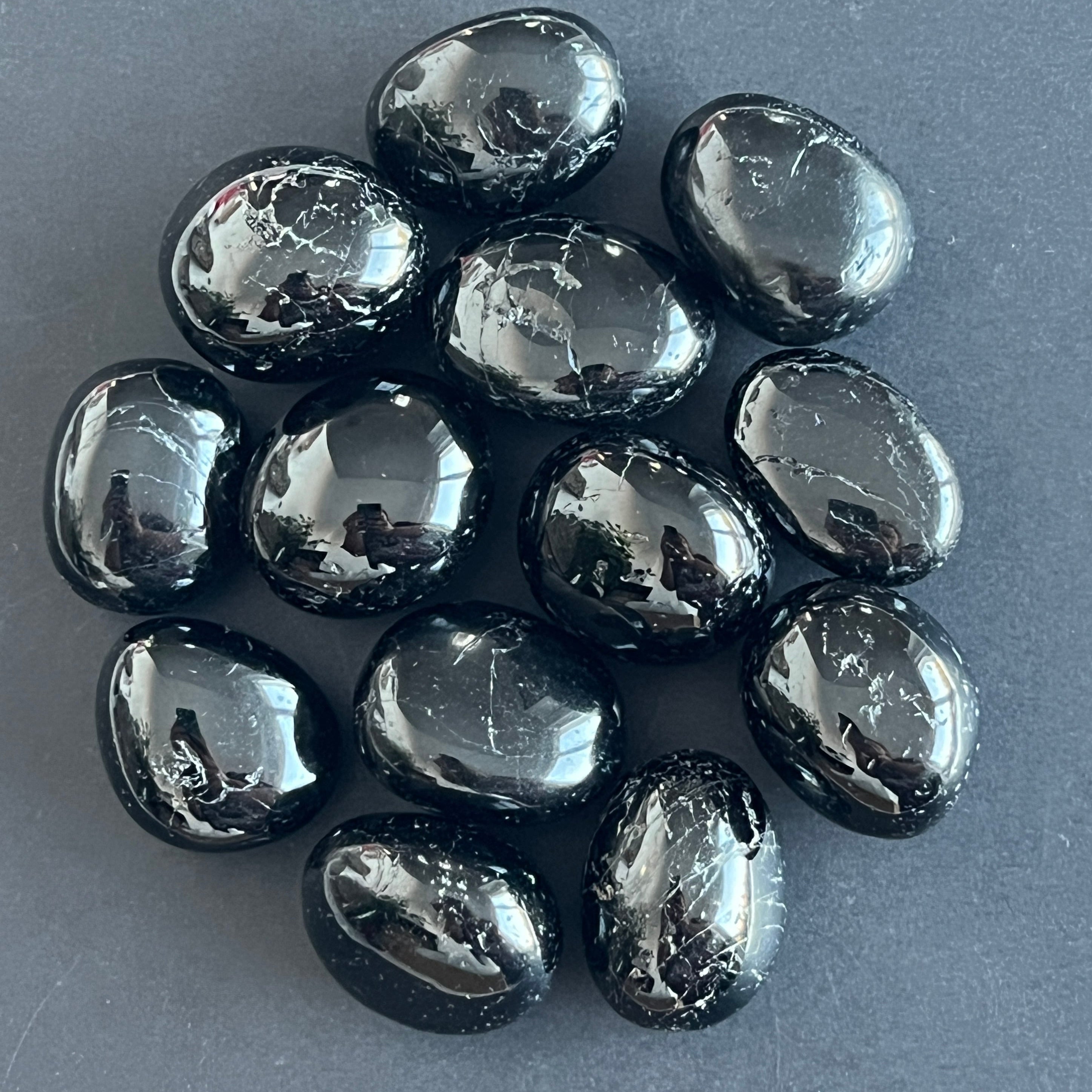Turmalina neagra piatra rulata L model 2