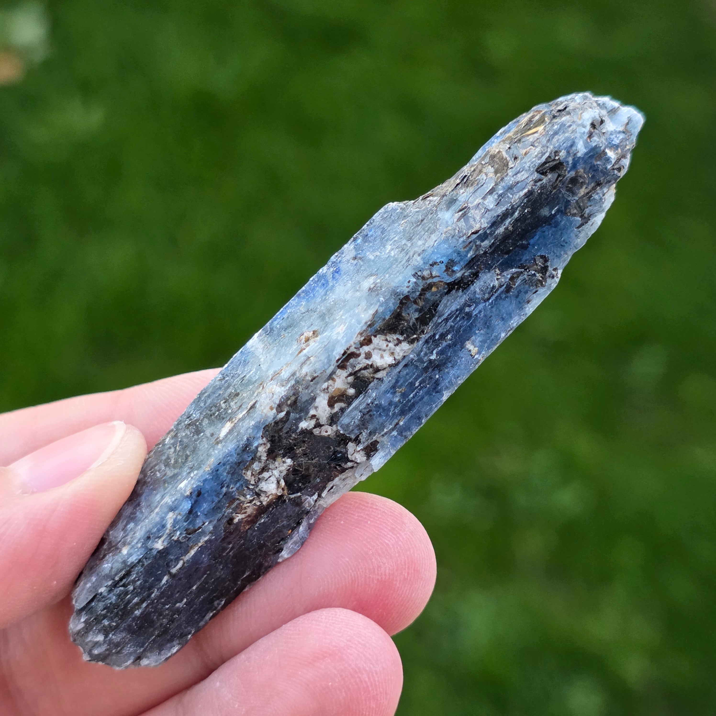 Varf brut Kianit albastru (Cianit) din Zimbabwe model 8