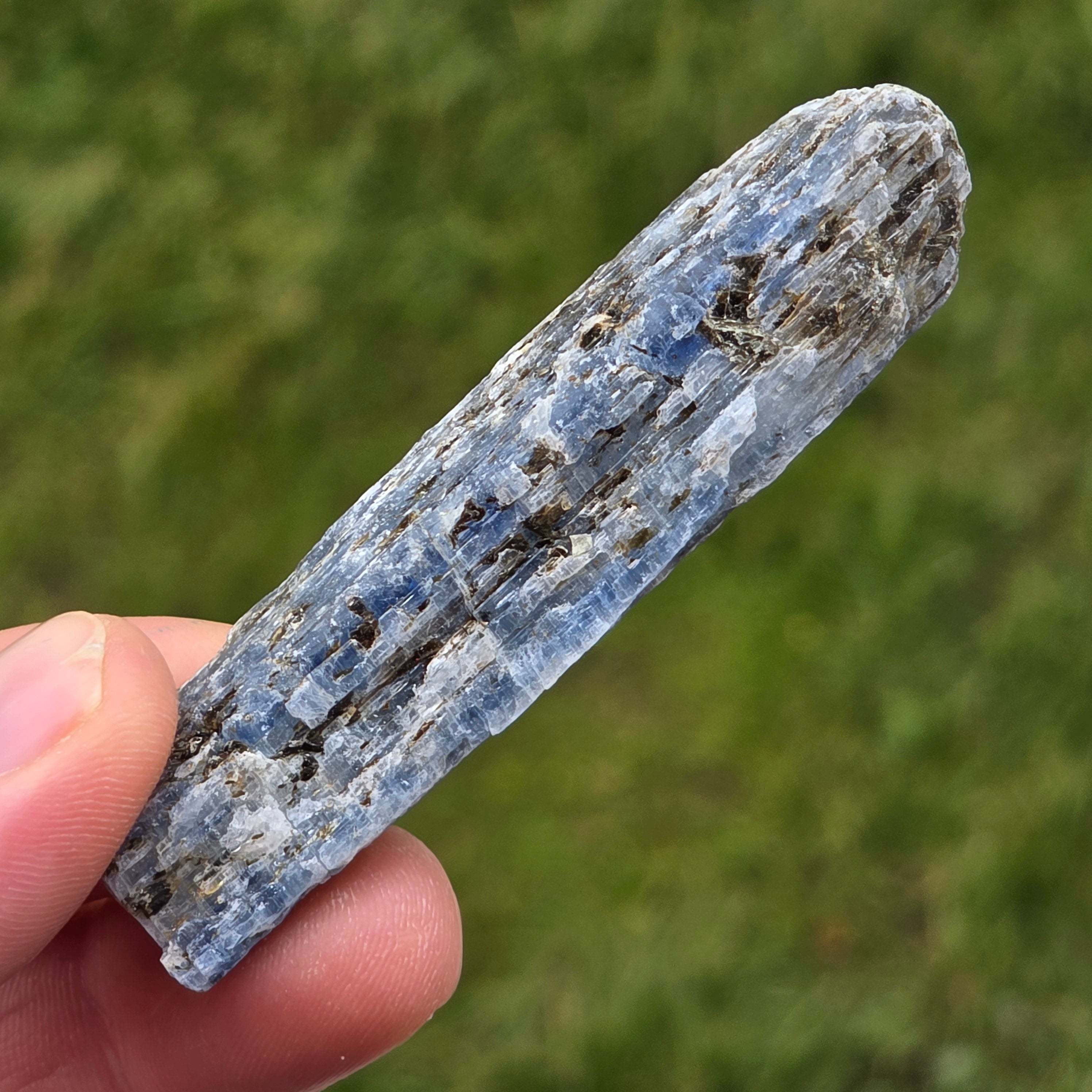 Varf brut Kianit albastru (Cianit) din Zimbabwe model 9