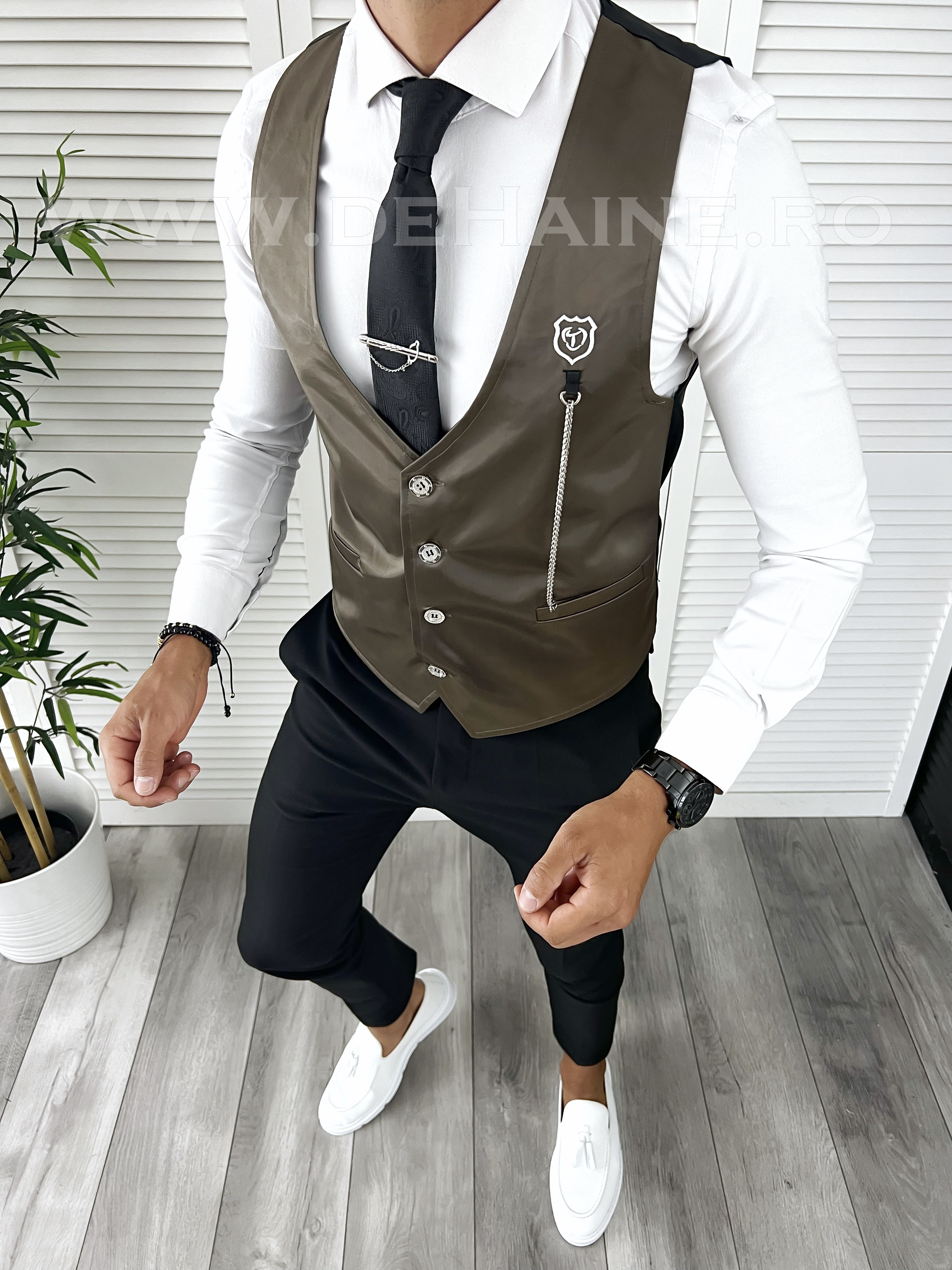 Vesta barbati eleganta slim fit maro inchis V63 P19-5.1
