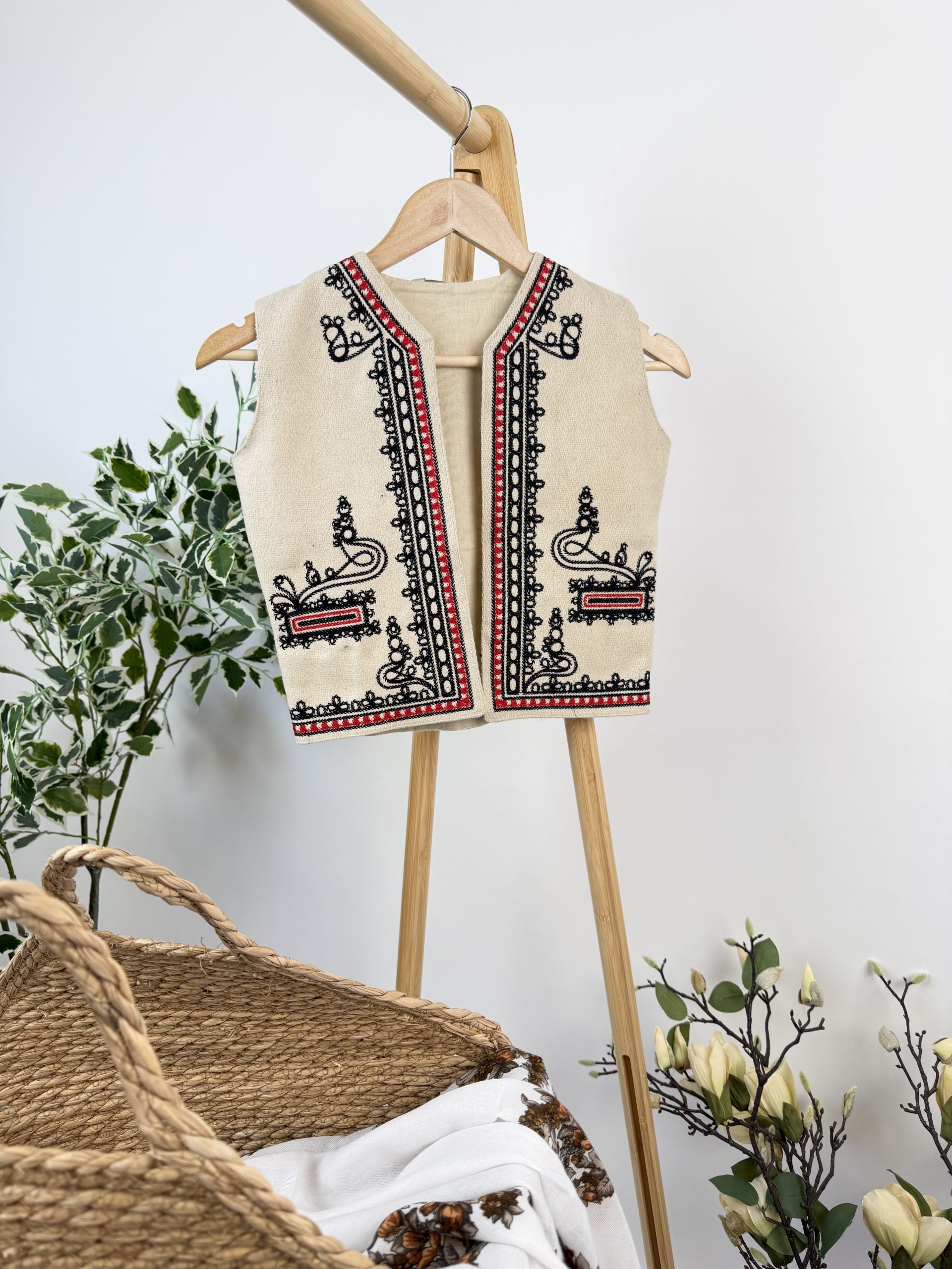 Vestă tradițională băieți TM2514 *fir roșu și negru* - 16