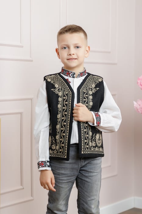 Vesta traditionala de baieti neagra cu broderie florala crem Emil 01