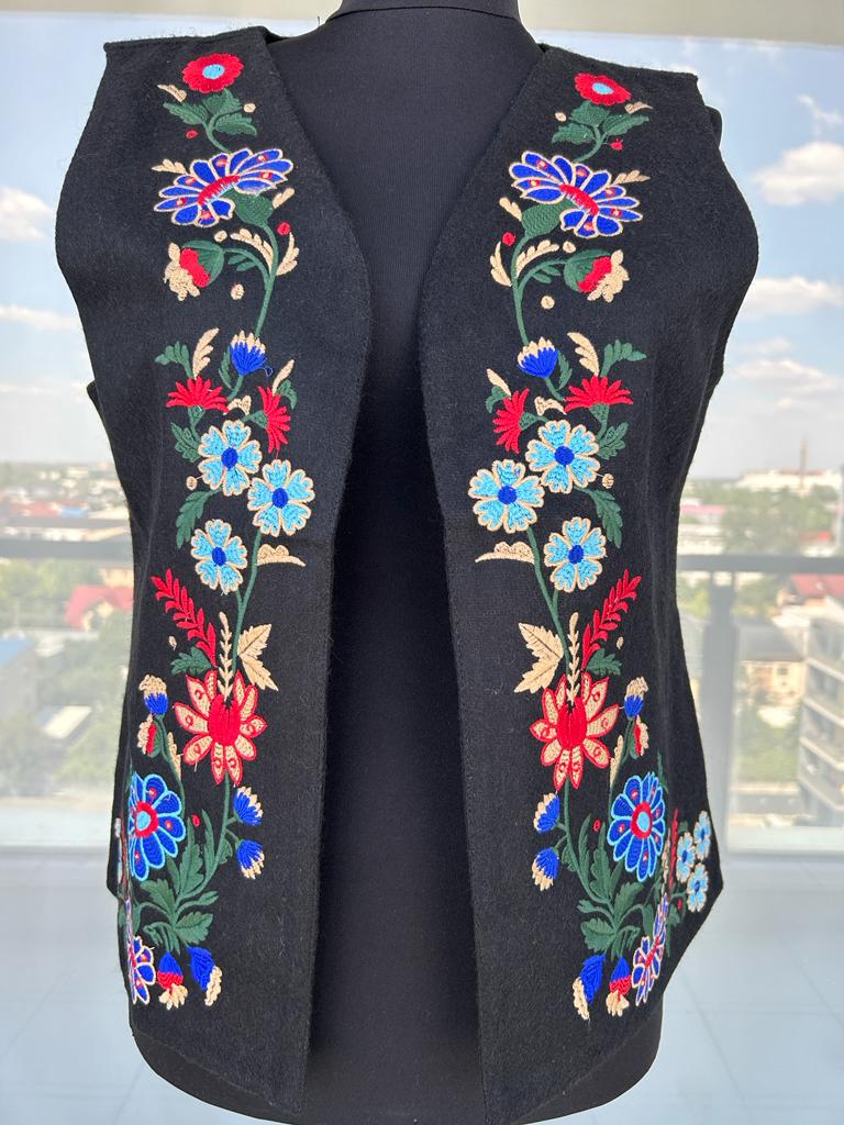 Vestă tradițională femei - motive florale TM436 - XXL
