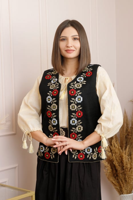 Vesta traditionala neagra cu broderie florala multicolora Ivona